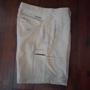 Columbia Pfg Omni Shade Shorts Sz 36 